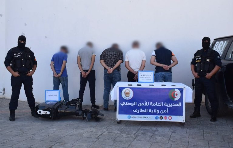 شرطة الطارف تضع حد لنشاط شبكة اجرامية مختصة في تنظيم و تدبير رحلات الهجرة غير شرعية عبر البحر.