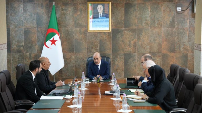 وزير الصناعة يستقبل ممثلين عن شركة سوكون الجزائر
