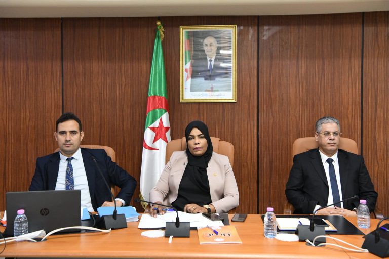 المجلس الشعبي الوطني ينظم دورة تكوينية للنواب حول دراسة مشروع قانون المالية لسنة 2027