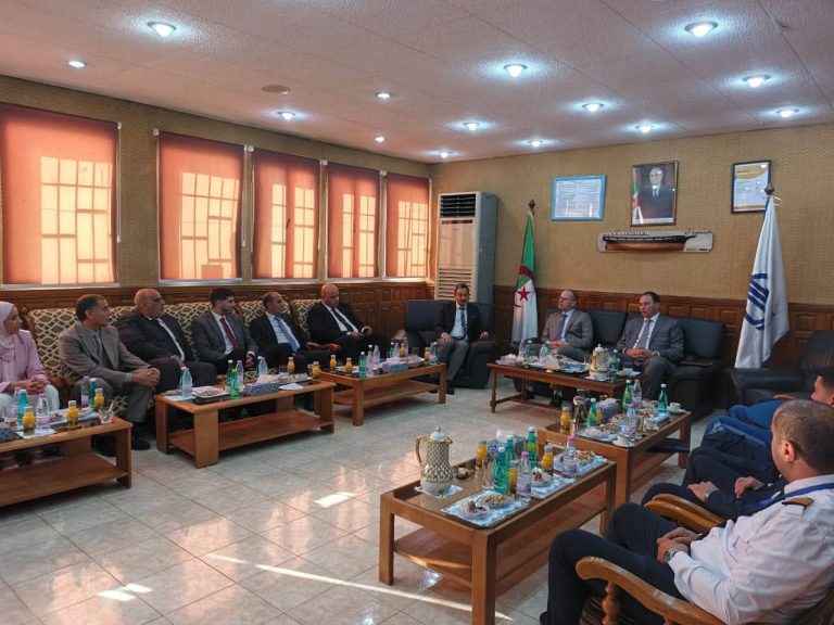 وزارة النقل تُجري تغييرات على رأس إدارتي ميناء الغزوات وميناء أرزيو لتعزيز حوكمة الموانئ الوطنية