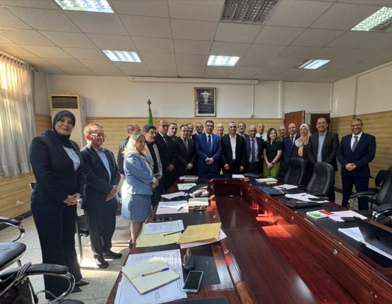 السيد وزير الصحة يشرف على اشغال الدورة العادية الأولى للجنة القطاعية الدائمة للبحث العلمي والتطوير التكنولوجي