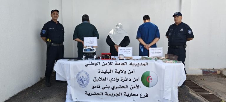 فرقة مكافحة الجريمة الحضرية ببني تامو- واد العلايق-  تطيح بشبكة نصب واحتيال  لوكالة سياحية