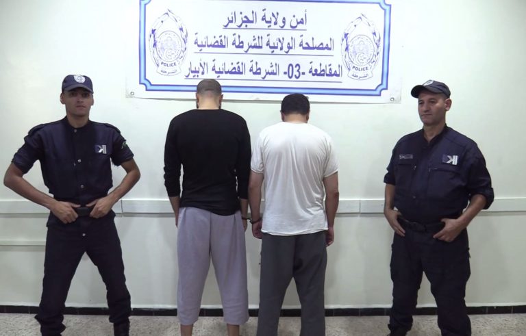 شرطة العاصمة توقف صاحبي وكالة سياحية نصبا على 64 شخص في أكثر من 11 مليار سنتيم