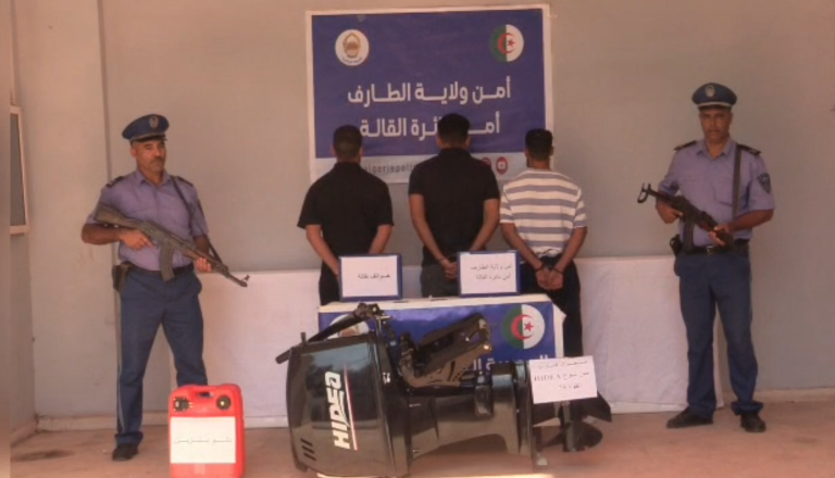 القالة: تفكيك شبكة إجرامية لتهريب المهاجرين عبر البحر وتوقيف 13 شخصًا