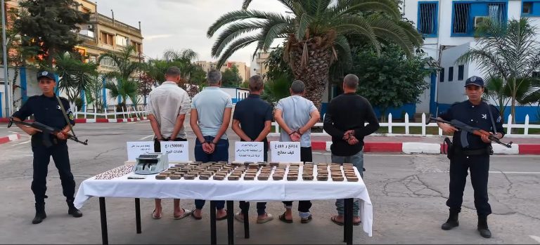 شرطة العاصمة توقيف 05 أشخاص وضبط قرابة 15 كلغ كيف معالج