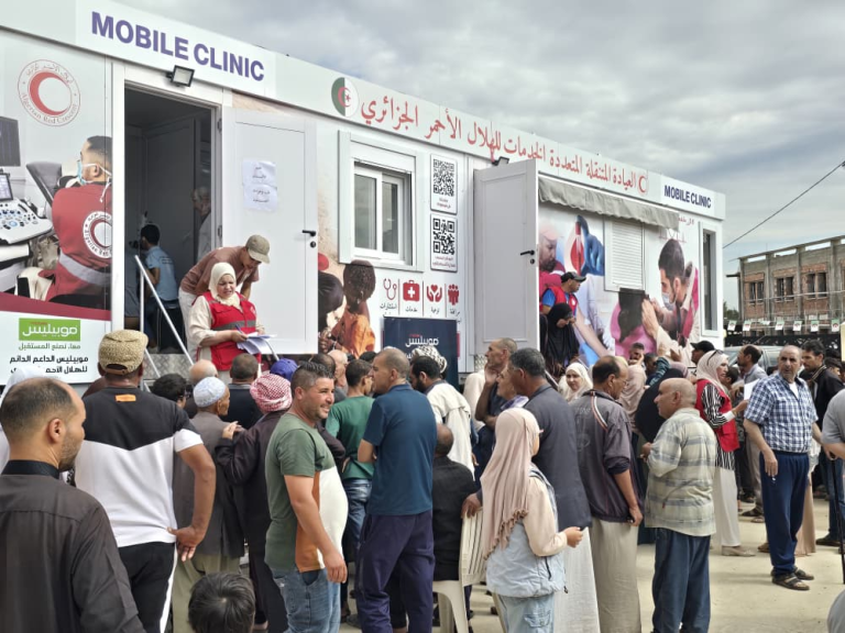الهلال الأحمر الجزائري يعزّز العمل الصحي بقافلة طبية متعددة التخصصات بولاية المدية